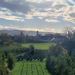 Haus Sonnenseite Pfaender 아파트 *